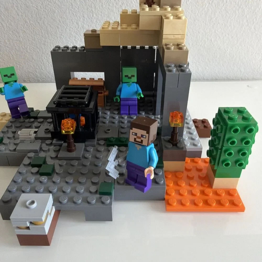 Lego Minecraft The Dungeon 21119 Complete Set 2015 Retired